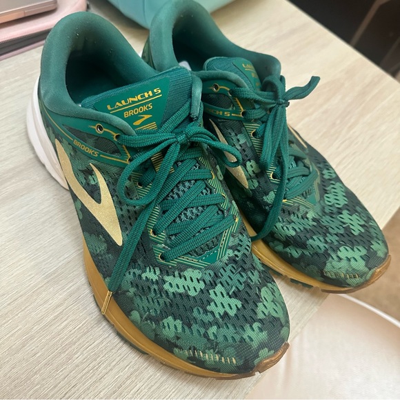 SOLD Brooks Launch 5 Run Lucky Running Shoes Shamrock Green St. Patrick’s - Picture 4 of 8